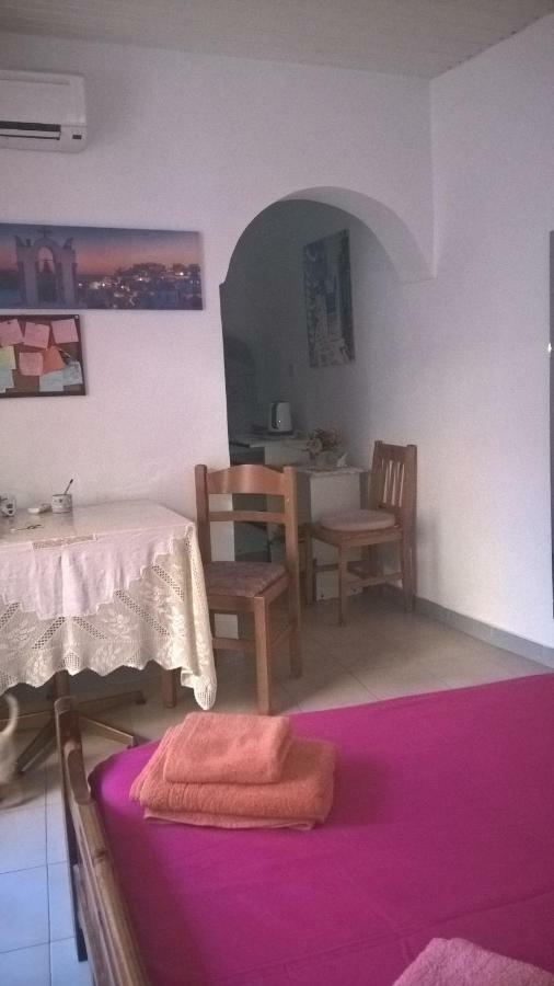 In The Center Of The Medieval Town,very Economical Apartmán