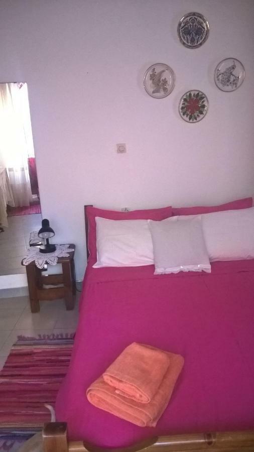 In The Center Of The Medieval Town,very Economical Apartmán *